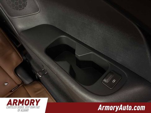 Used 2022 Nissan Pathfinder Platinum w/ Cargo Package image 31