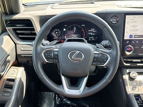 Used 2024 Lexus GX 550 w/ Accessory Package (2T) AWD/4WD image 25