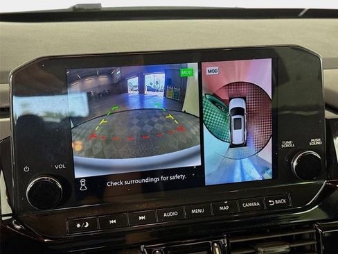 Certified 2023 Nissan Pathfinder Platinum AWD/4WD image 18