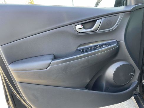 Used 2019 Hyundai Kona Limited image 12