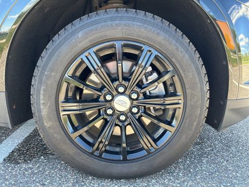 Used 2017 Cadillac XT5 Luxury w/ Driver Awareness Package AWD/4WD image 24