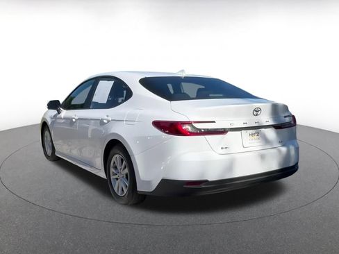 Used 2025 Toyota Camry LE image 11