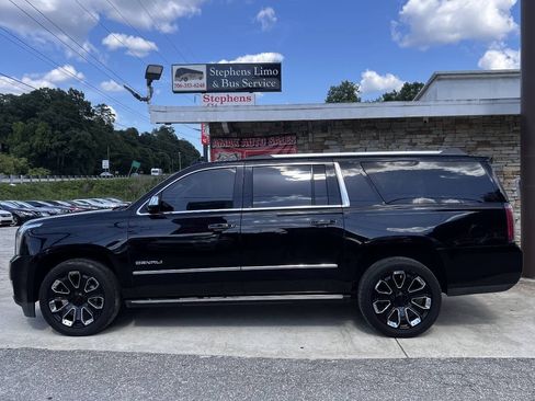 Used 2018 GMC Yukon XL Denali w/ Denali Ultimate Package AWD/4WD image 3