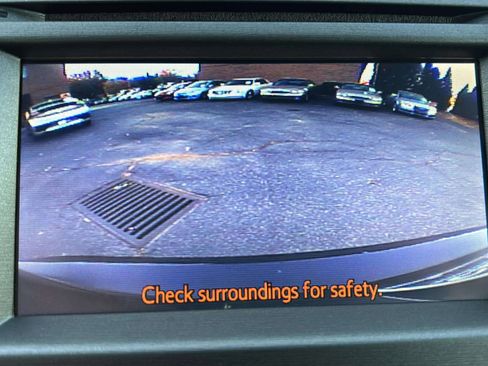 Used 2015 Toyota Prius Three image 17