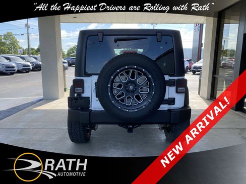 Used 2018 Jeep Wrangler Unlimited Sport S AWD/4WD image 7