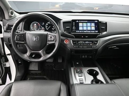Certified 2025 Honda Ridgeline RTL image 11