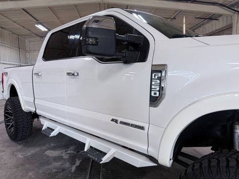 Used 2017 Ford F250 Platinum w/ Platinum Ultimate Package AWD/4WD image 15