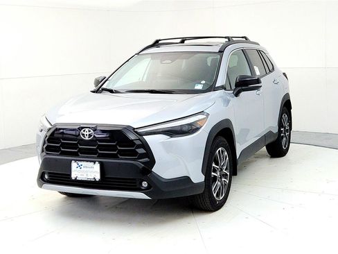 New 2026 Toyota Corolla Cross XLE image 2