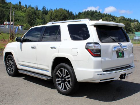 Used 2016 Toyota 4Runner Limited AWD/4WD image 5