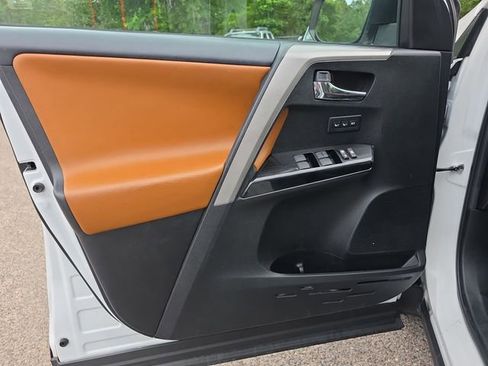 Used 2018 Toyota RAV4 Limited w/ Advanced Technology Package FWD image 25