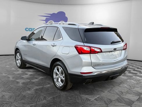Used 2018 Chevrolet Equinox LT w/ Sun & Infotainment Package image 3