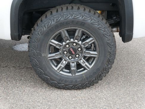 New 2026 GMC Sierra 1500 AT4X w/ LPO, Black Badging Package AWD/4WD image 3