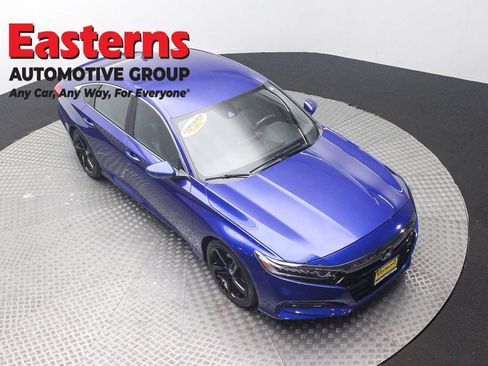 Used 2018 Honda Accord Sport image 3