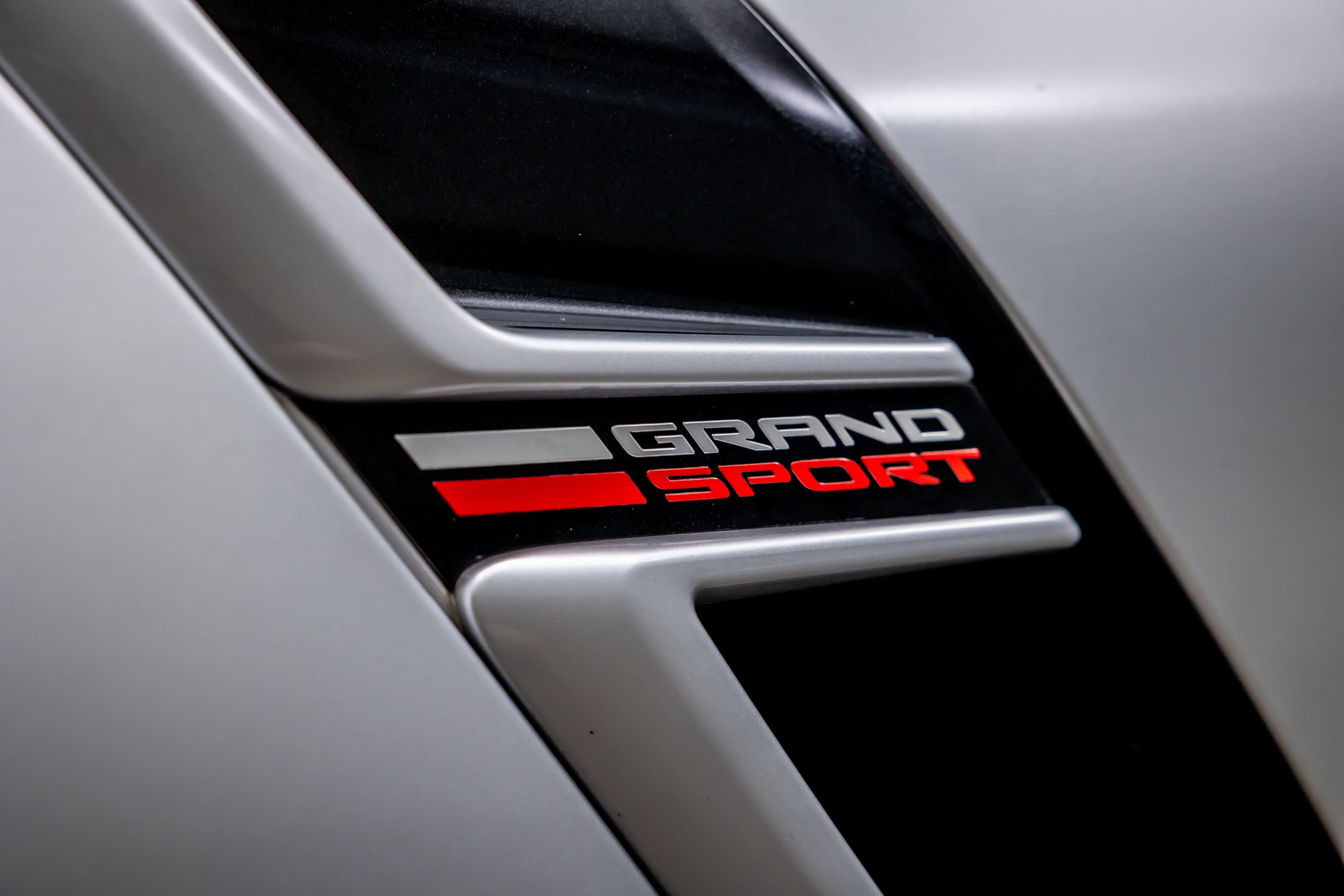 Used 2018 Chevrolet Corvette Grand Sport RWD image 14