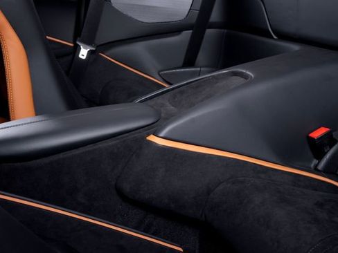 Certified 2024 Ferrari Roma Spider RWD image 27