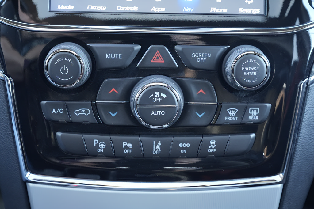 Used 2020 Jeep Grand Cherokee SRT AWD/4WD image 37