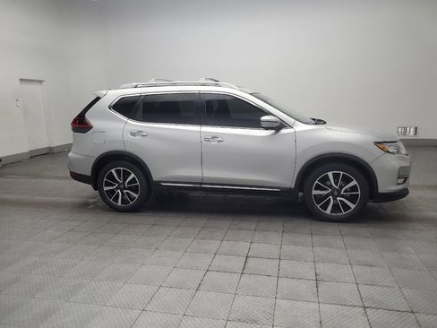 Used 2019 Nissan Rogue SL w/ Premium Package FWD image 11