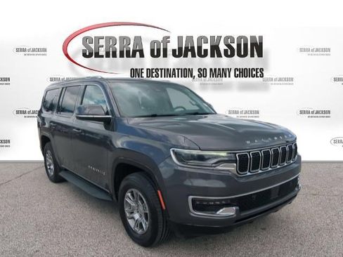 Used 2022 Jeep Wagoneer Series I AWD/4WD image 2