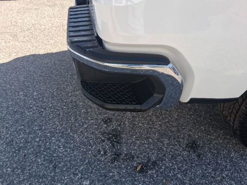 Certified 2026 Chevrolet Silverado 1500 LT image 12