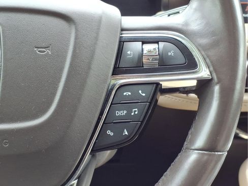 Used 2022 Lincoln Nautilus Reserve AWD/4WD image 18