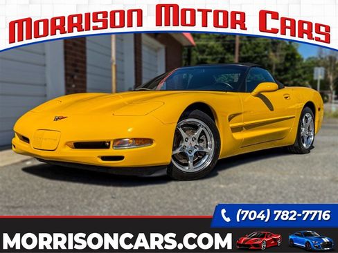 Used 2004 Chevrolet Corvette Convertible w/ Preferred Equipment Group RWD image 1
