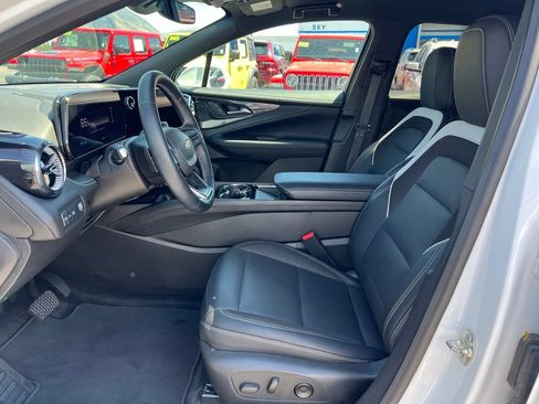 Used 2024 Chevrolet Blazer EV LT AWD/4WD image 25
