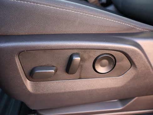 Used 2024 GMC Sierra 1500 Elevation image 9