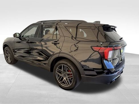 New 2026 Ford Explorer ST-Line w/ ST-Line Street Pack image 2