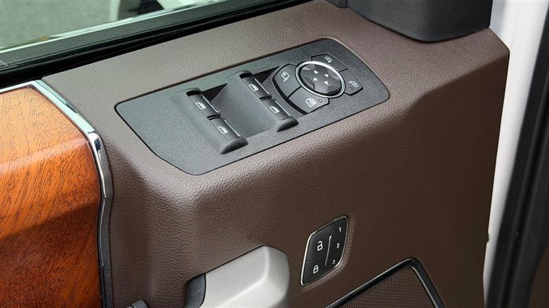 Used 2019 Ford F150 King Ranch w/ Equipment Group 601A Luxury AWD/4WD image 23
