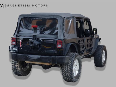 Used 2017 Jeep Wrangler Unlimited Sport w/ Quick Order Package 23S AWD/4WD image 7