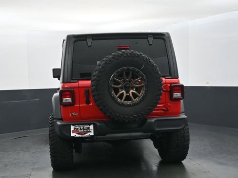 Used 2024 Jeep Wrangler Sport S image 5