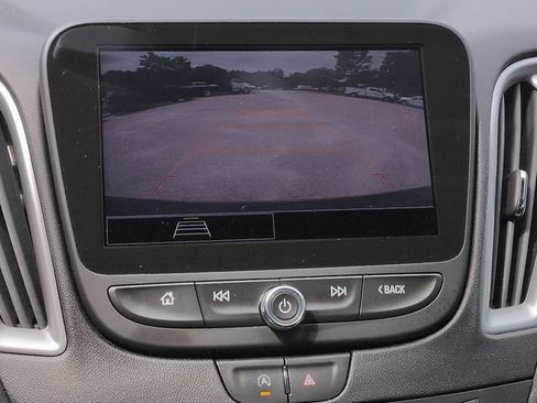 Used 2021 Chevrolet Malibu LS FWD image 27