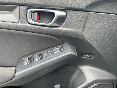 Used 2023 Honda Civic Sport image 17