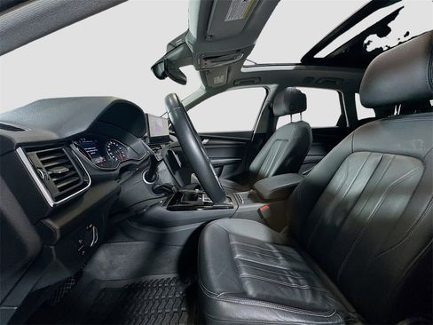 Used 2022 Audi Q5 2.0T Premium w/ Convenience Package image 21