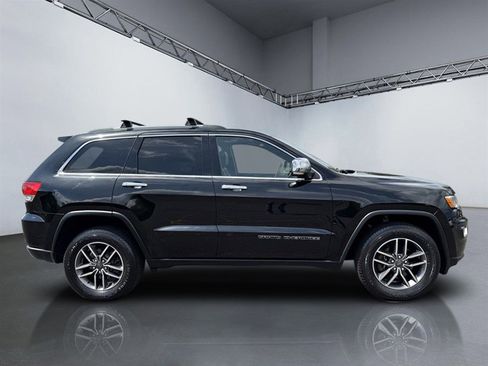 Used 2019 Jeep Grand Cherokee Limited AWD/4WD image 2