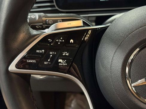 Used 2025 Mercedes-Benz GLS 450 4MATIC image 11