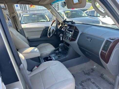 Used 2001 Mitsubishi Montero Limited AWD/4WD image 13