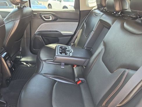 Used 2022 Jeep Compass Latitude w/ Sun and Sound Group AWD/4WD image 14