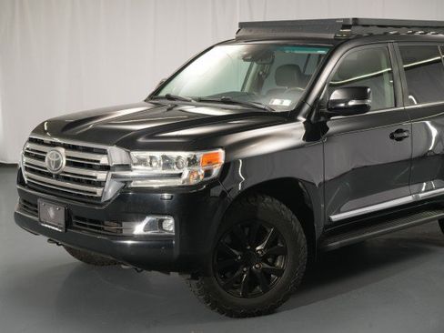 Used 2016 Toyota Land Cruiser AWD/4WD image 3