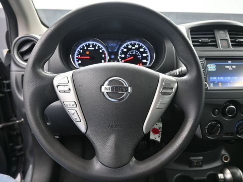 Used 2019 Nissan Versa SV image 7