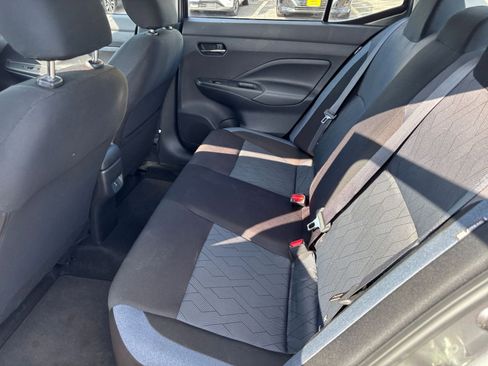 Used 2025 Nissan Versa SV FWD image 23