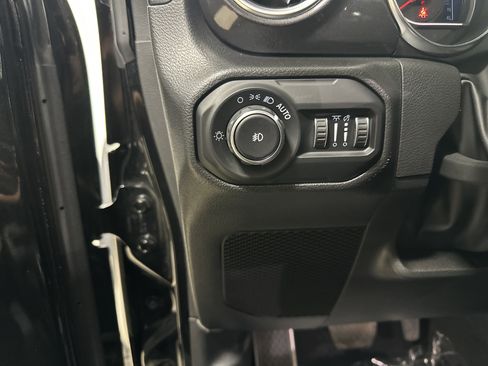 Used 2022 Jeep Wrangler Unlimited Rubicon w/ Xtreme Recon 35" Tire Package image 37