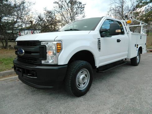 Used 2019 Ford F350 XL w/ Power Equipment Group image 1
