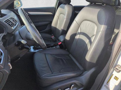 Used 2018 Audi Q3 2.0T Premium w/ Convenience Package image 16