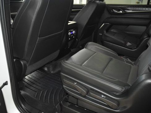 Used 2024 GMC Yukon XL Denali AWD/4WD image 44