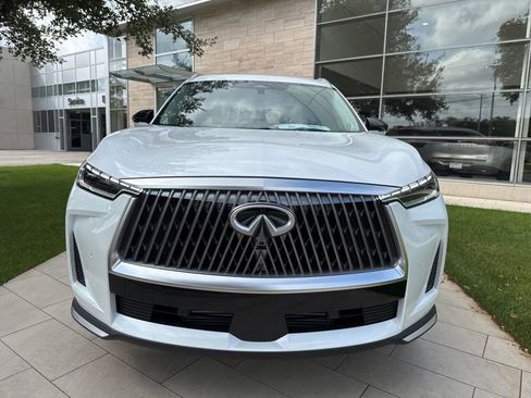 Used 2026 INFINITI QX60 Luxe w/ Family Package AWD/4WD image 2