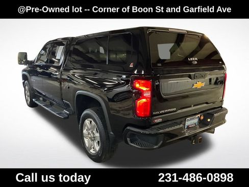 Used 2022 Chevrolet Silverado 3500 LTZ w/ Z71 Chrome Sport Edition AWD/4WD image 3