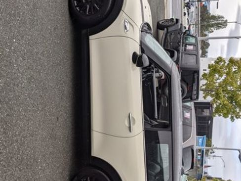 Used 2018 MINI Cooper S image 9