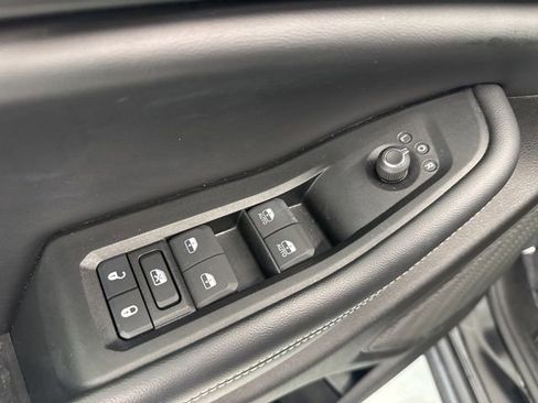 Used 2024 Jeep Grand Cherokee Altitude AWD/4WD image 21