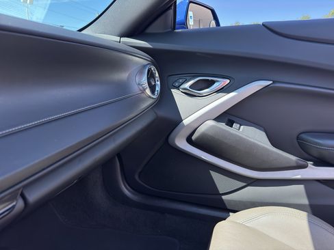 Used 2020 Chevrolet Camaro LT image 19